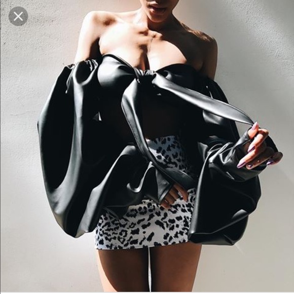 TLZ L’FEMME Black Matte Vinyl Off The Shoulder Top - Picture 8 of 8